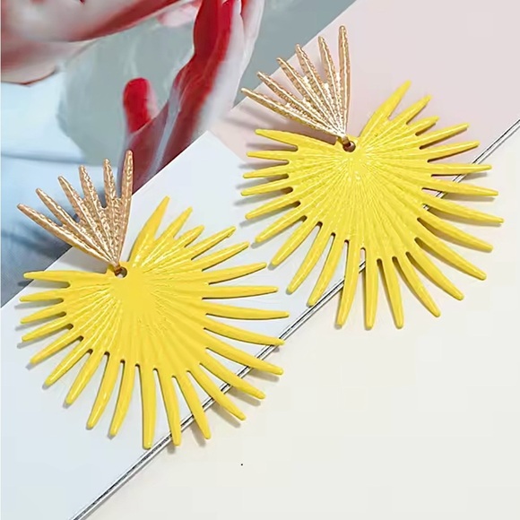 Big Gold and Yellow Statement Earrings Fashion Geometric Maximalism Jewelry - Picture 5 of 7